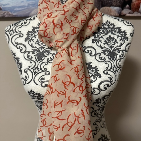 Designer Women's Scarf CC Style - Picture 6 of 9